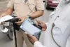 मुंबई में चालान काटने के लिए ट्रैफिक पुलिस नहीं कर सकेगी अपने निजी फोन का इस्तेमाल...