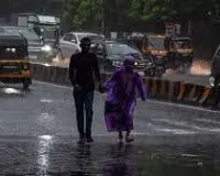 मुंबई, ठाणे और पालघर में भारी बारिश... ऑरेंज अलर्ट, रायगढ़ के लिए रेड अलर्ट