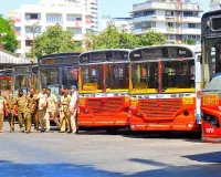 मुंबई: बेस्टकर्मियों की विभिन्न मांगों को लेकर ड्राइवरों के एक वर्ग द्वारा अचानक की गई हड़ताल; यात्रियों को परेशानी