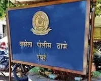 वकोला पुलिस ने चार पुलिसकर्मियों के खिलाफ एफआईआर दर्ज  