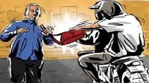 यवतमाल में नकली पुलिस के साथ असली चोर...  बुजुर्ग से लूट !