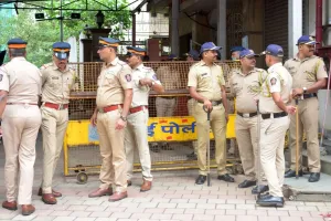 ठाणे पुलिस ने नवी मुंबई से करोड़ों की नकदी जब्त की