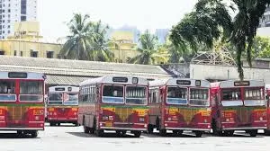 मुंबई : बेस्ट कर्मचारियों ने मुंबई के सभी बस डिपो में किया आंदोलन...